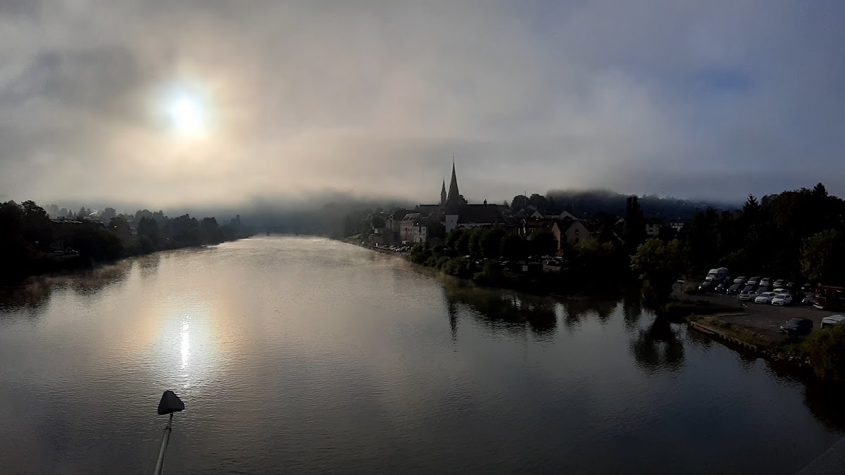 An der Friedensbrücke 3